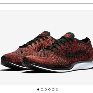 Mens Nike Flyknit Racer sz11